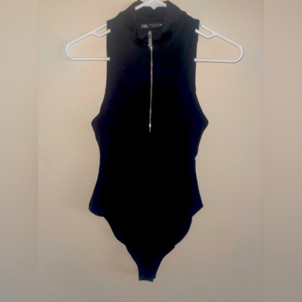 Zara Womens‎ Black Zippered Bodysuit w/Mock Collar size Medium